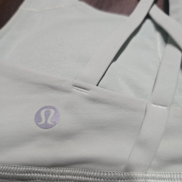 Lululemon Athletica Light Green Energy Sports Bra - Picture 3 of 4